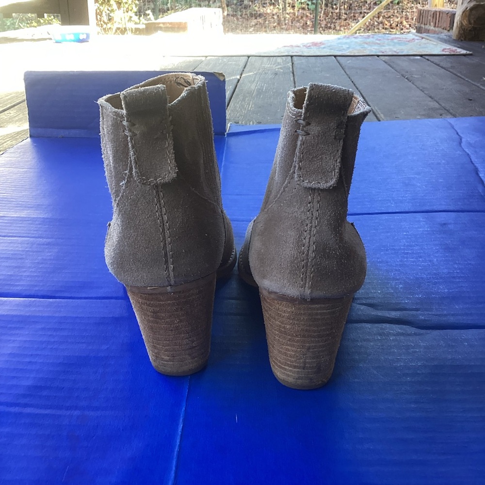Dolce Vita Tan Suede Ankle Heeled SouthWestern Boots, size 8.5 - Picture 4 of 7